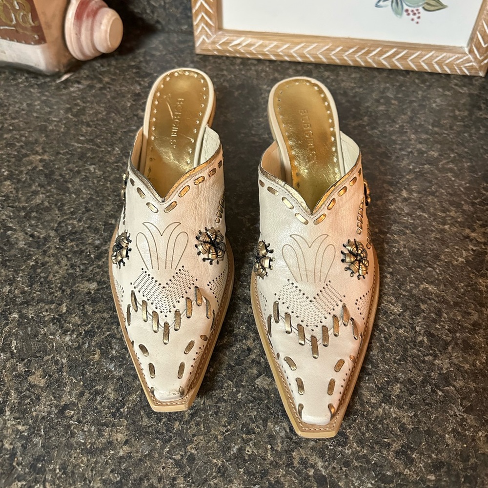 Leather mules
